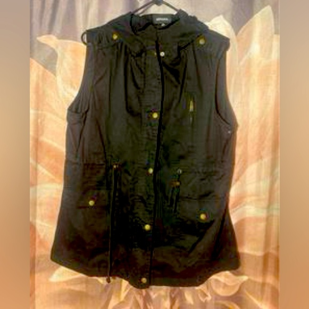Brand new Zenana 1X black vest with hood